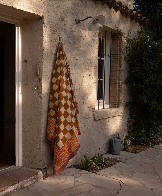 Handbedrukt tafellaken “Checkmate” - 2 maten