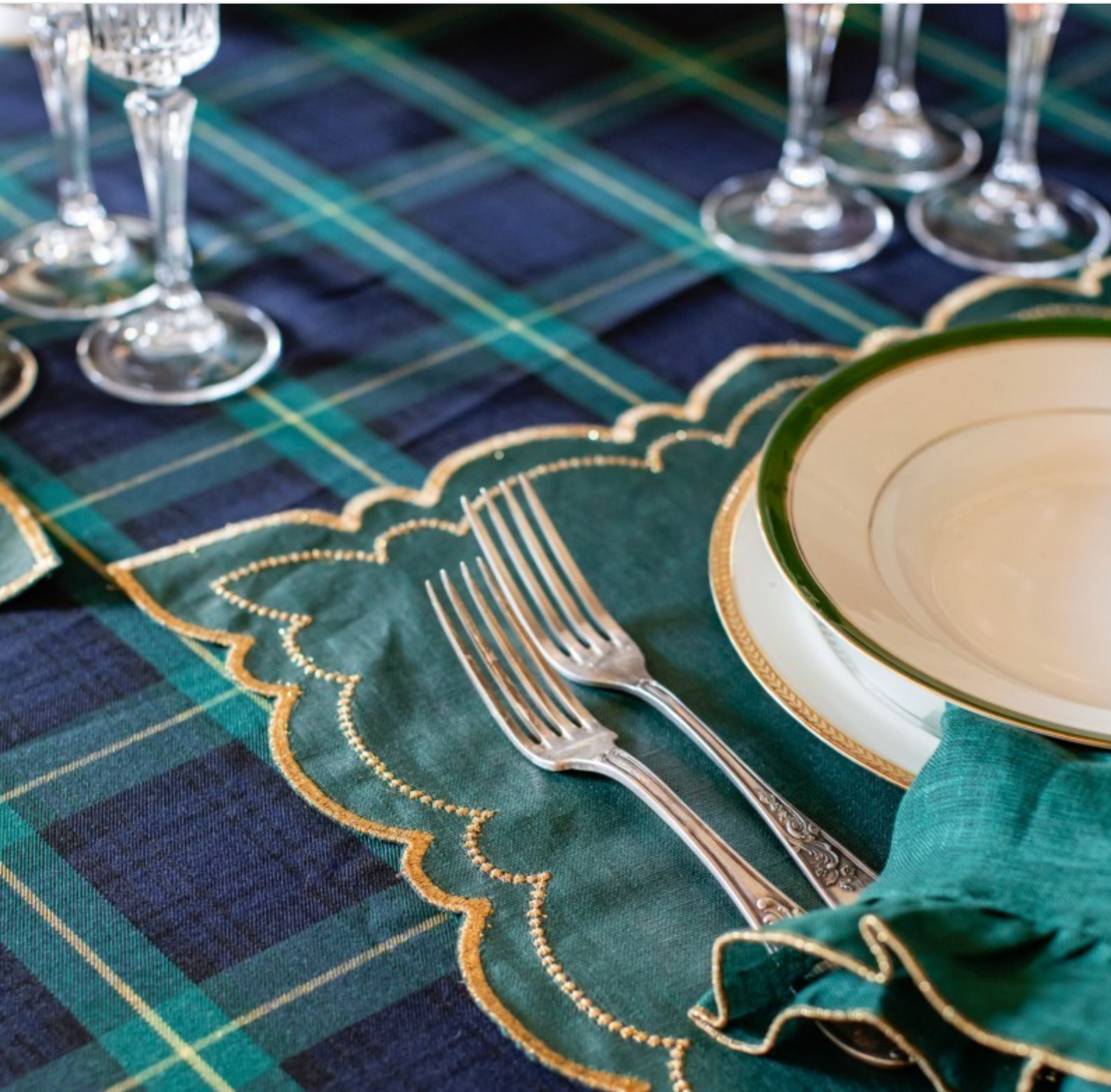 Letizia Vlekwerende Linnen Placemat 50 x 35 - Groen met gouden randje