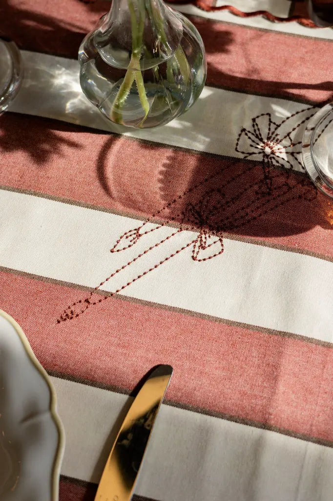 Auguste Rust tablecloth with stripes and embroidery