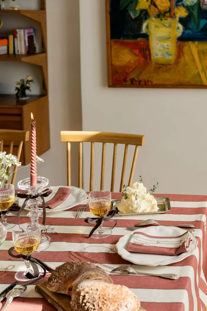Auguste Rust tablecloth with stripes and embroidery