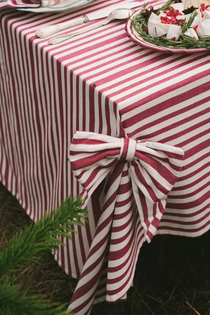 Tablecloth - Noëline Burgundy - 3 Sizes