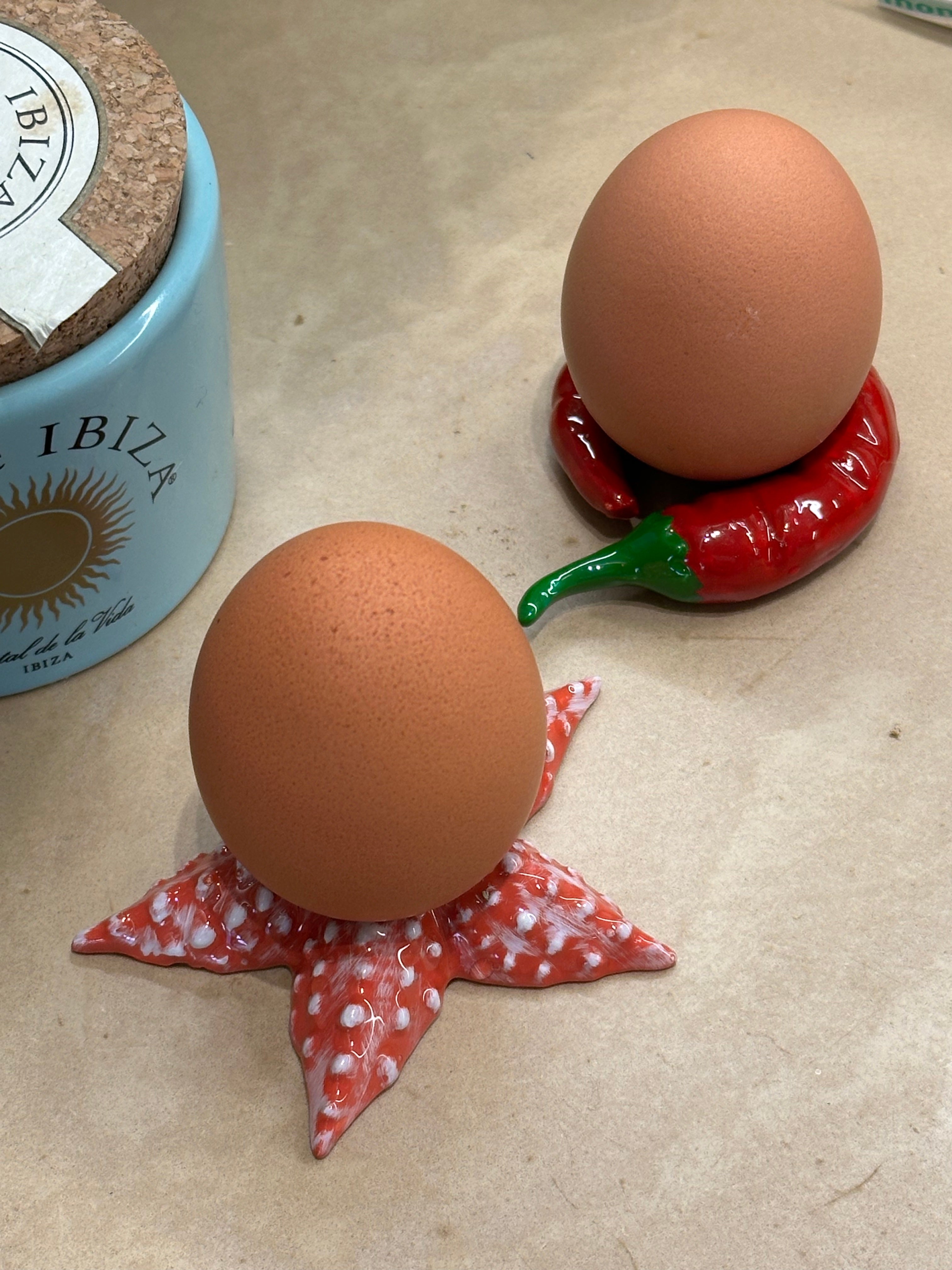 Set of 2 red pepper napkin rings / egg cups