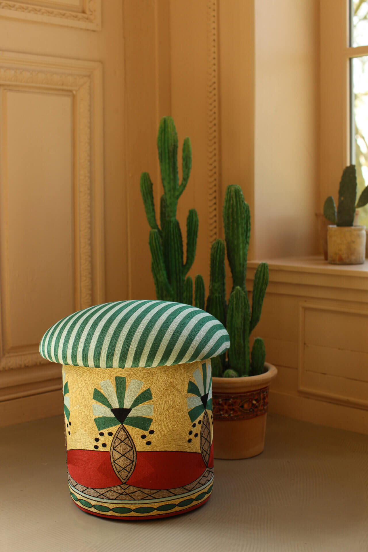 Paloma Palm Geborduurde Stoeltje