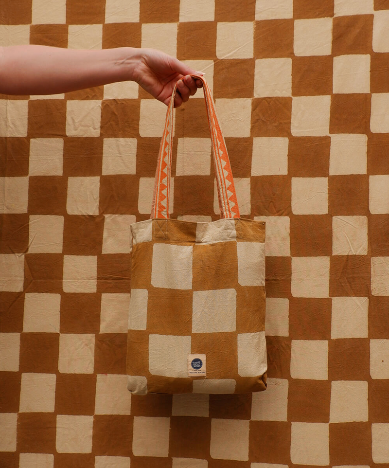 Handbedrukt tafellaken “Checkmate” -  2 maten