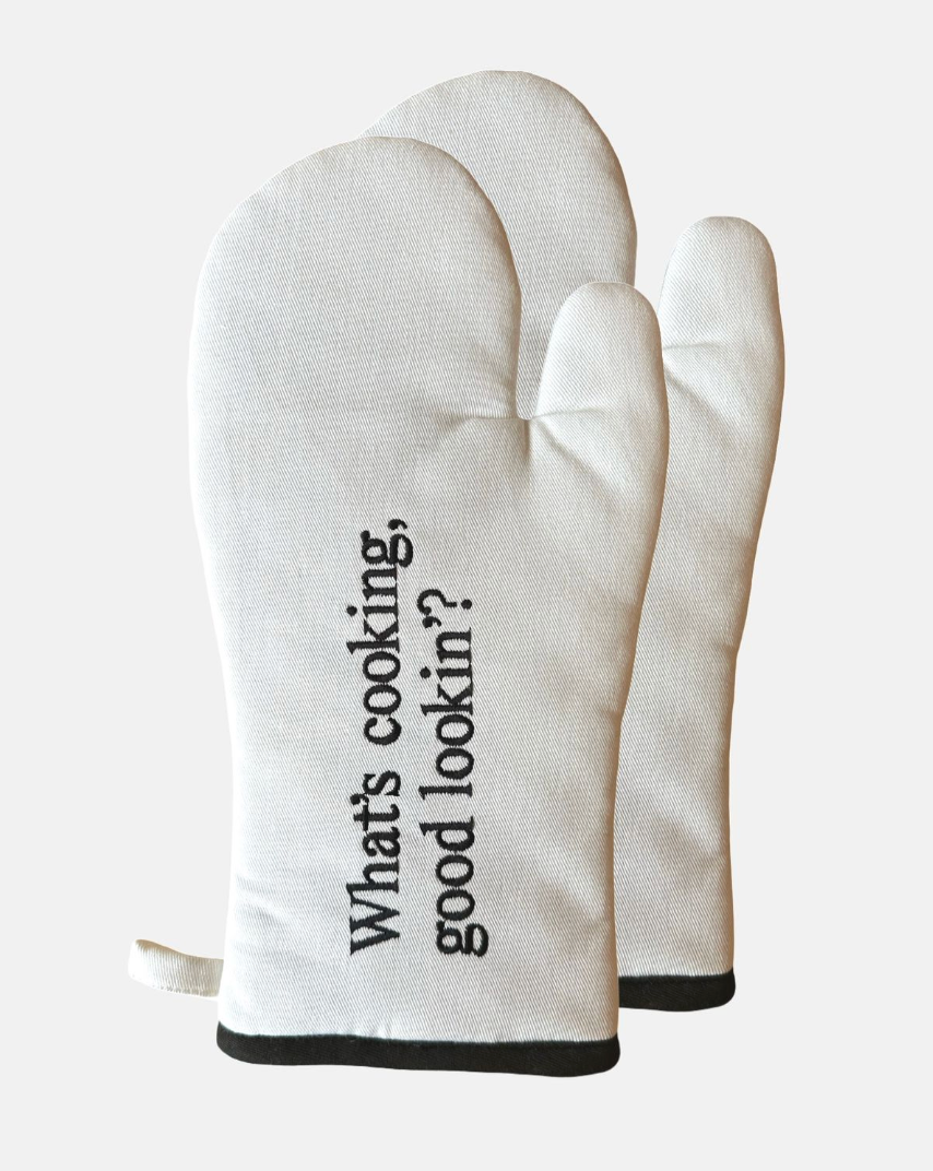 Set of embroidered oven mitts 'What's cooking good lookin'?'