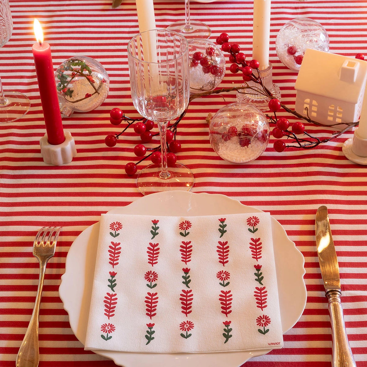 Paper Christmas and winter napkins 40x40